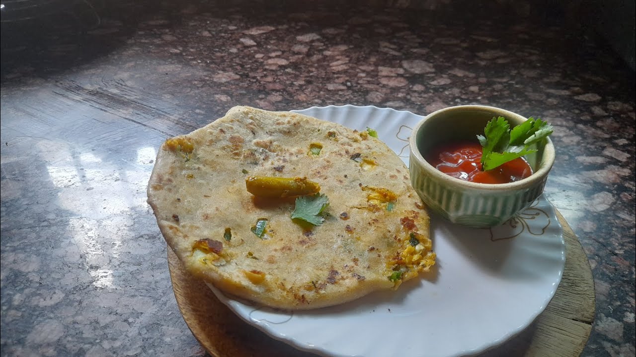 Cheesy Corn Paratha 😋 | Easy & Tasty Recipe