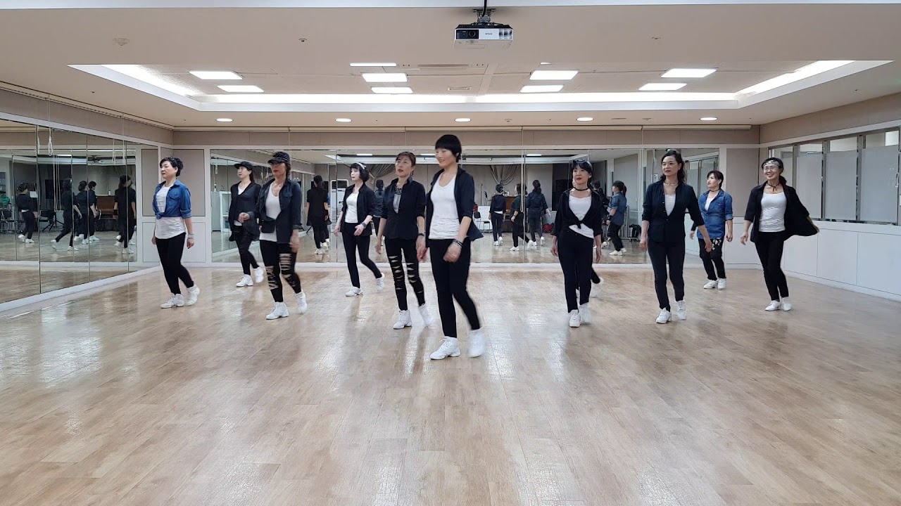 Tango With Me Darling Line Dance (Intermediate Level)