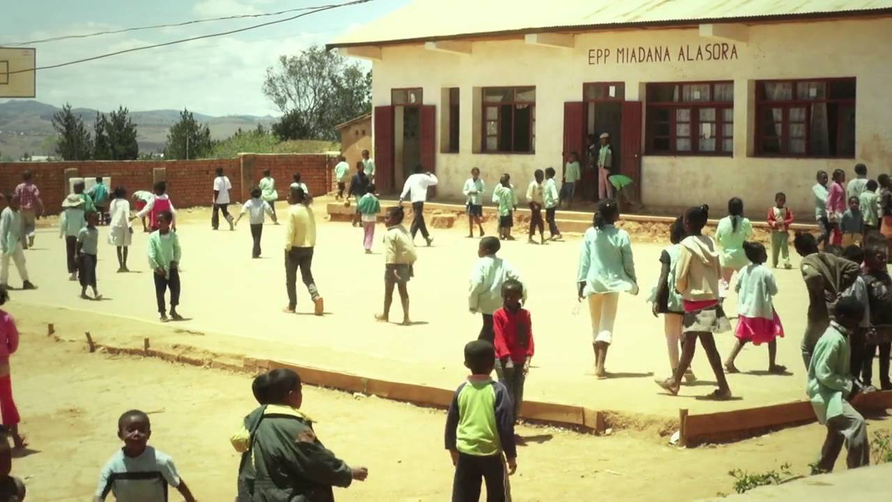 L'école d'Aina  documentaire IIPE-UNESCO