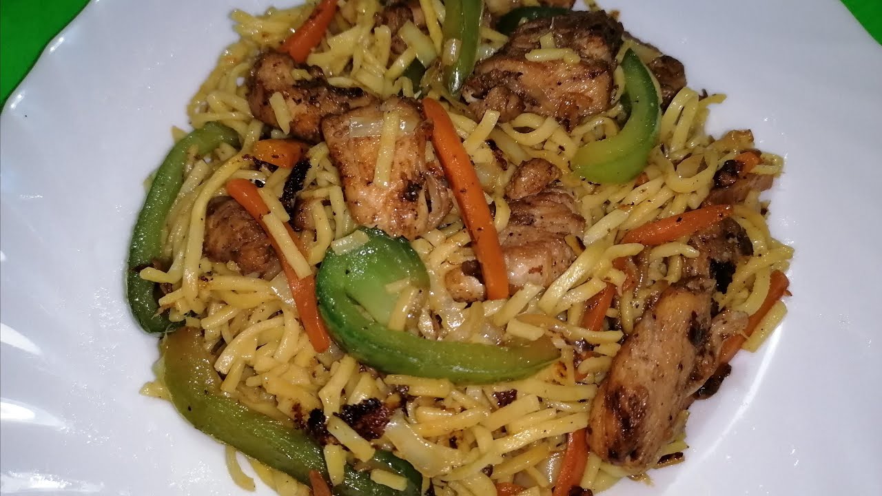 চাইনিজ চিকেন নুডুলস রেসিপি – Chinese Chicken Noodles Recipe 🍝 🍜