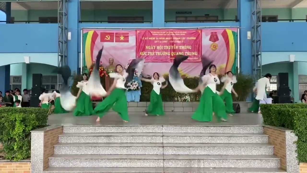 Múa bài “Bóng Phù Hoa”