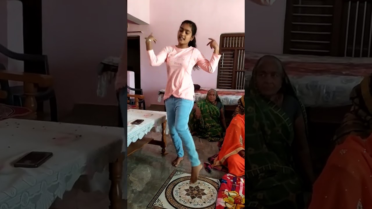 लाल शारारा पर नृत्य