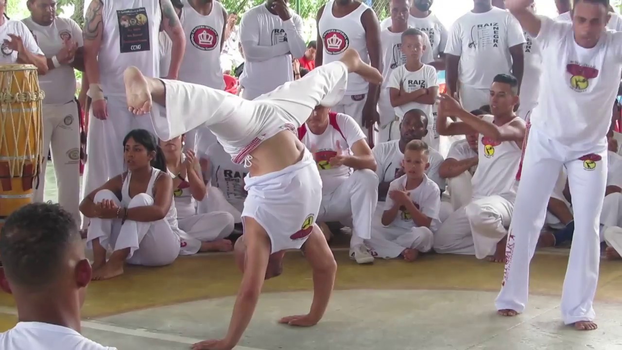 Apresentação Capoart  em Rezende RJ 10/11/17 www.capoartcapoeira.com.br