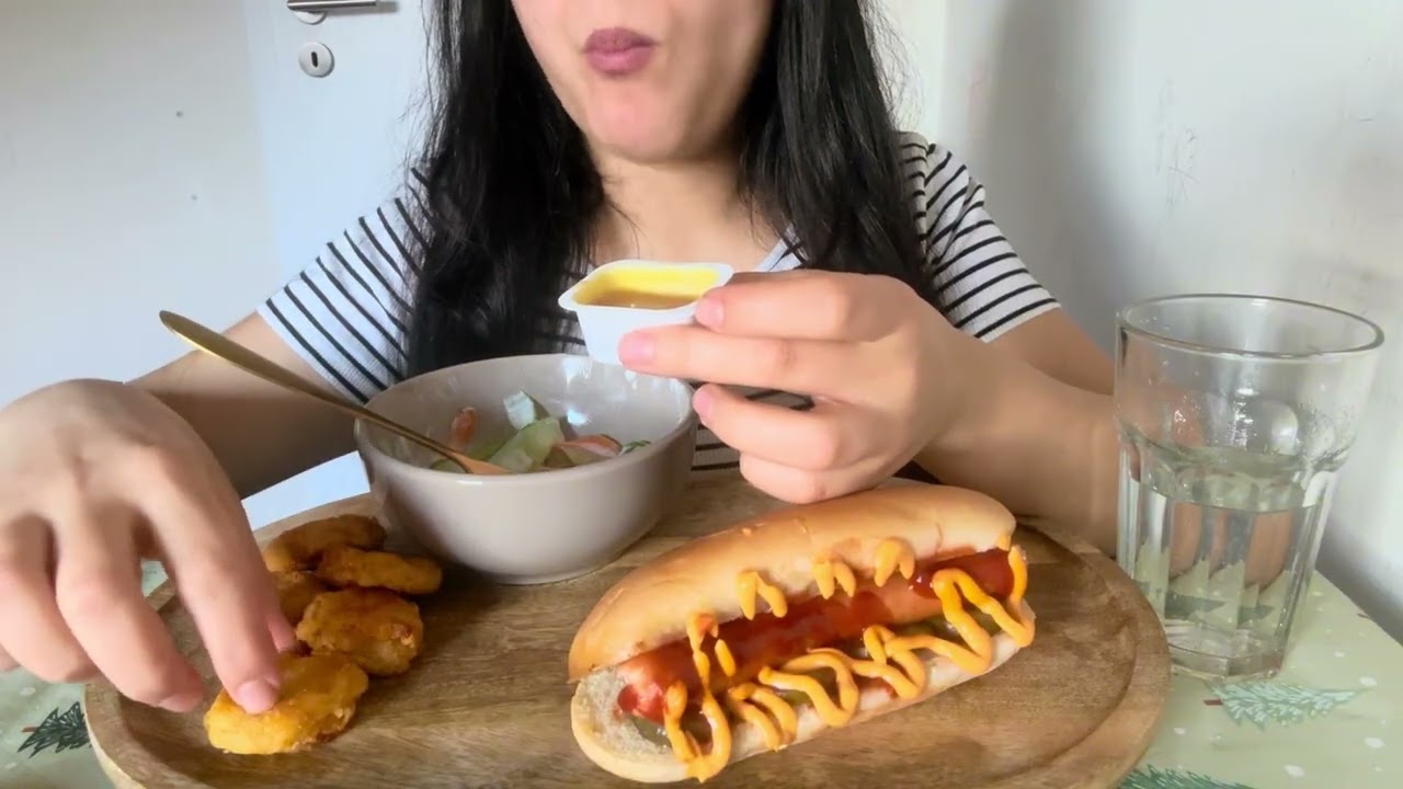 #mukbang #asmr delicious hodog and salad😋