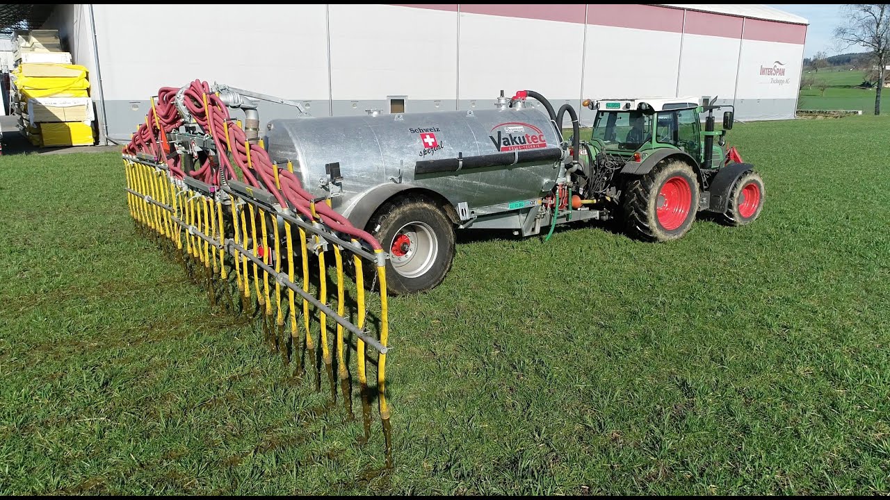 Fendt 211 mit Vakutec Güllefass mit Kohli Schleppschlauch