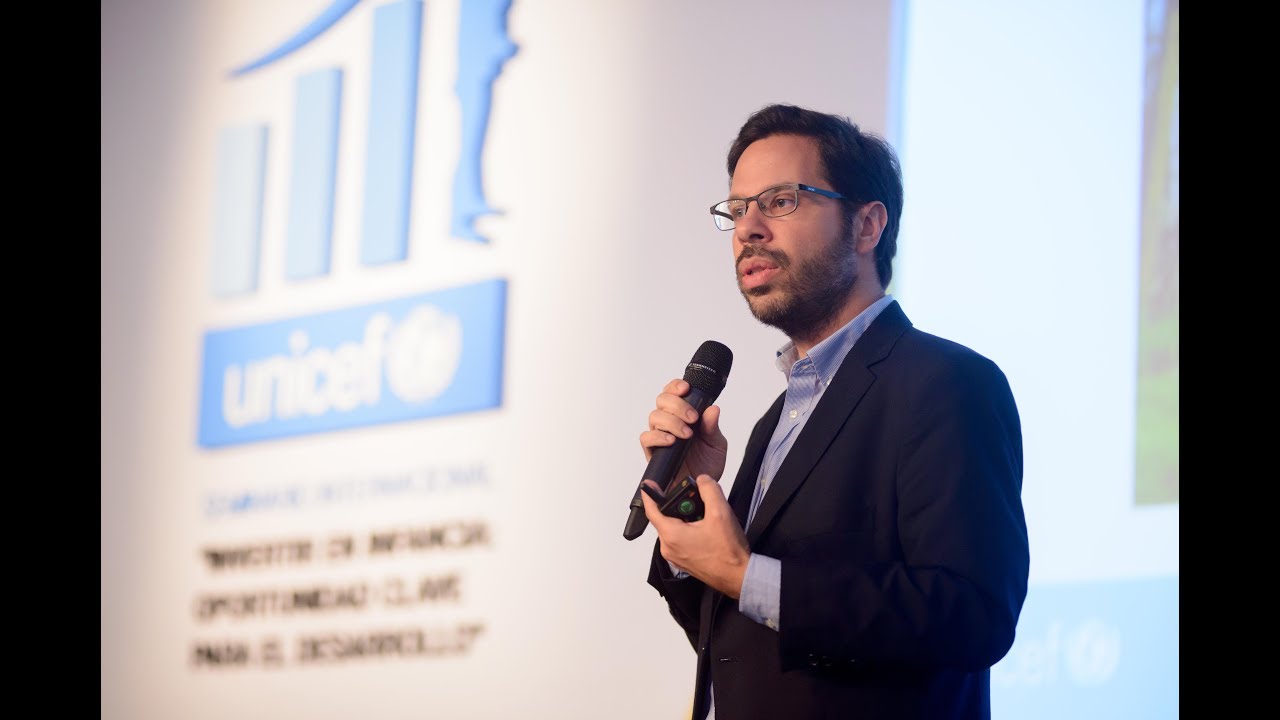 ¿Políticas educativas frente a las desigualdades sociales? | Axel Rivas