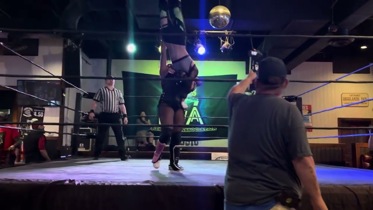 Alexandra Quinn vs Vivian Cross | DWA Wild Wings