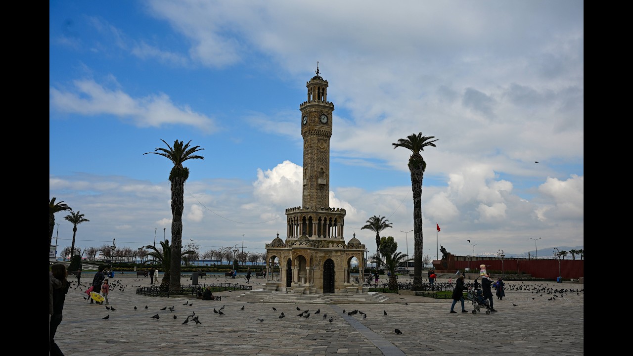 İZMİR'DE SAKİN BİR GÜN
