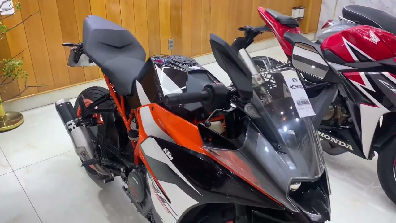 Xe hot về cho ace :VESPA IGET 125 abs-HONDA CBR150R-KTM RC390