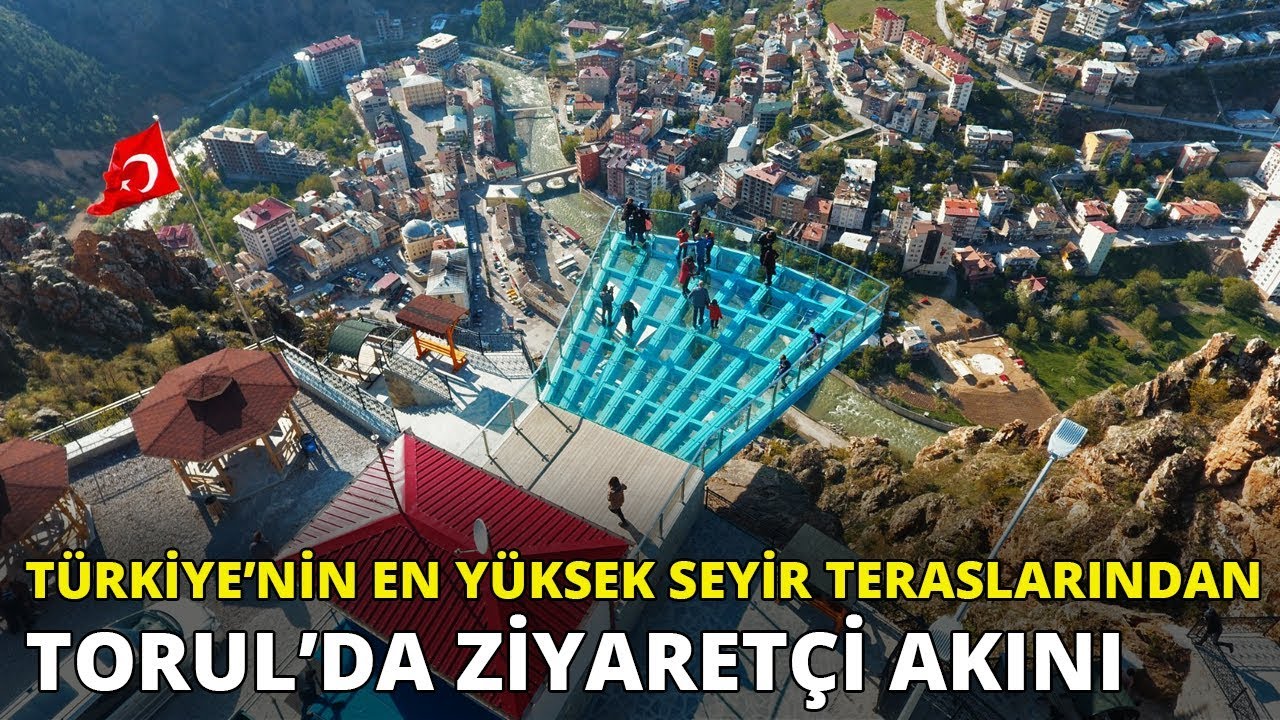 Torul cam seyir terası ziyaretçi akınına uğruyor