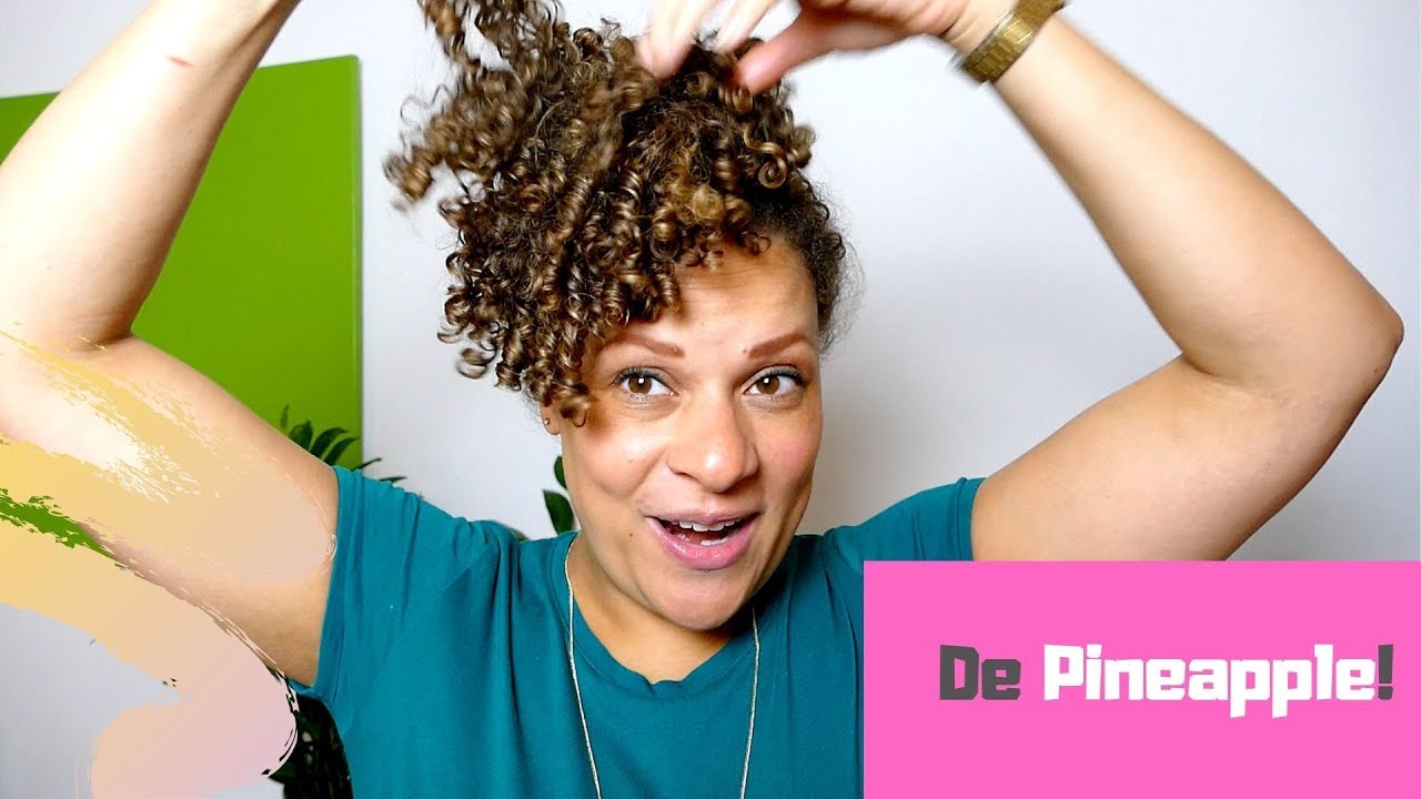 Krullend Haar Verzorgen: de pineapple op curly hair - tutorial