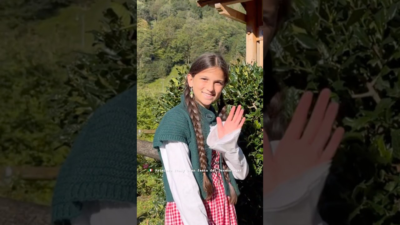 Tiroler Girl | Primiero Italy Gran festa del Desmontegar
