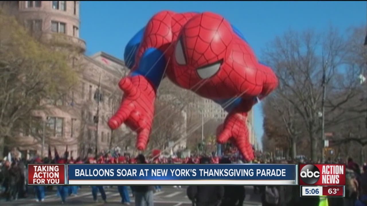 Balloons and spirits soar at Thanksgiving Parade in New York City