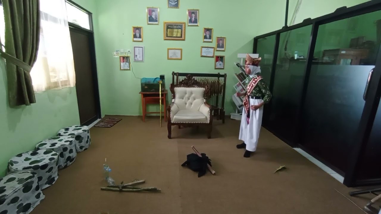 BERTUTUR OLEH FIONA VEBIYOLA | MUTIARA LEMBAH PESAGI | MIN 2 LAMPUNG BARAT