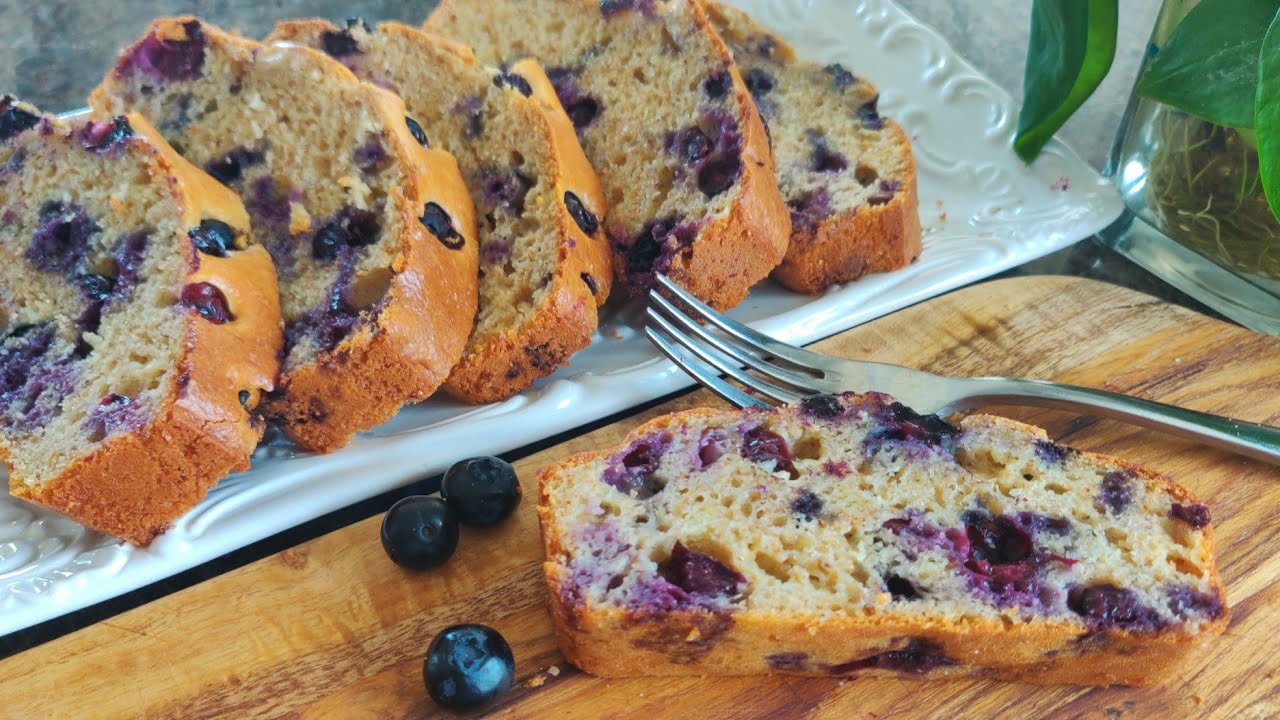 烘焙小白也能成功做出的全麦蓝莓磅蛋糕，清香不甜腻 Easiest whole wheat blueberry Pound cake, healthy and delicious.