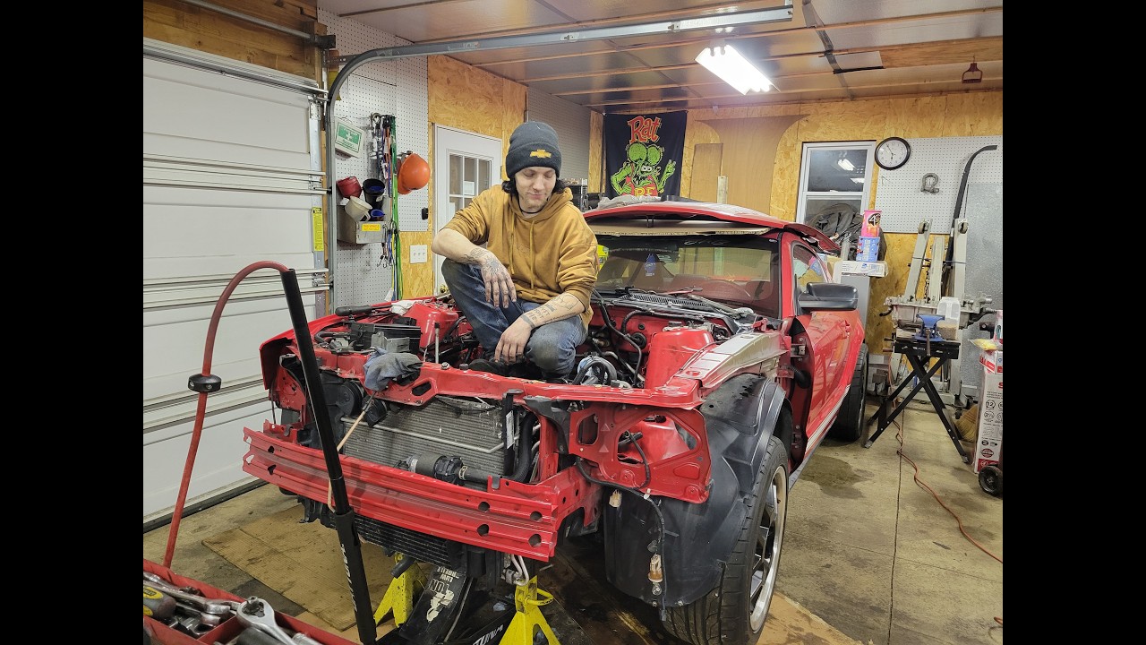 Shelby GT500 Motor tear down (headgaskets part 1)
