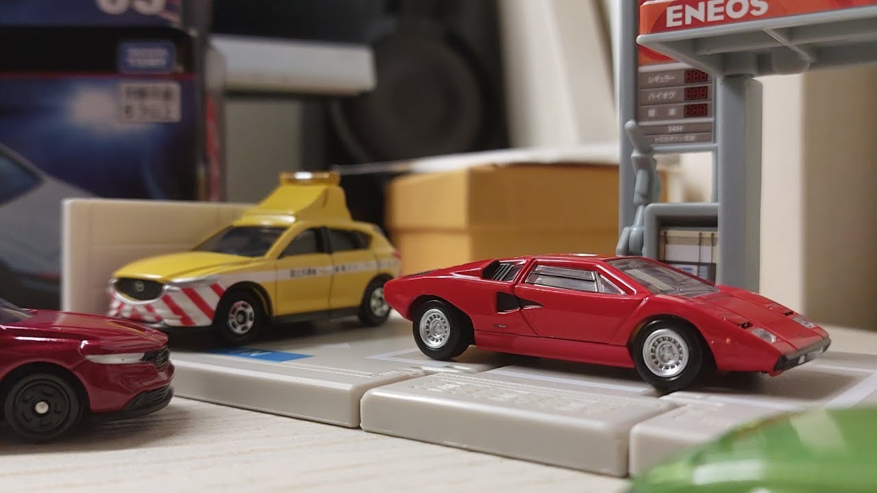 Grabbing another lot of Tomica diecast - BanzaHobby Order from Japan