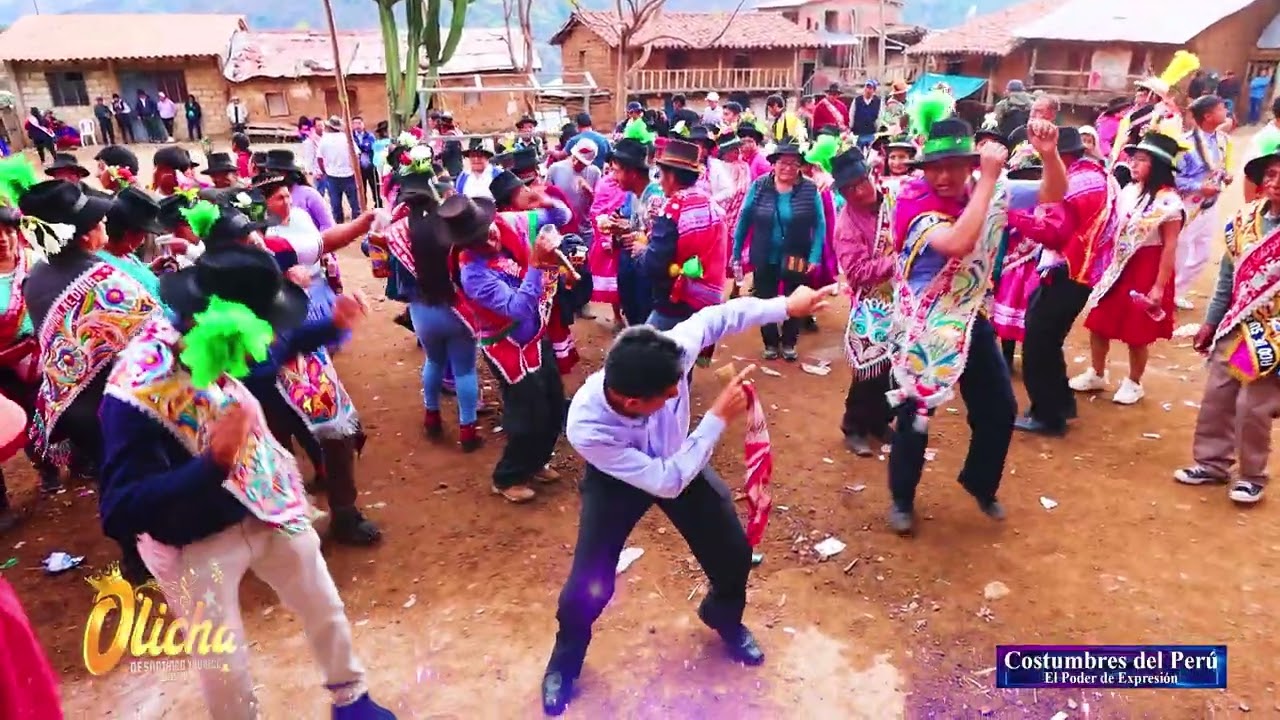 Olicha de Santigo de Yaurecc y Los truenos de Santiago de Yaurecc / Negrillo secuencia Adoración