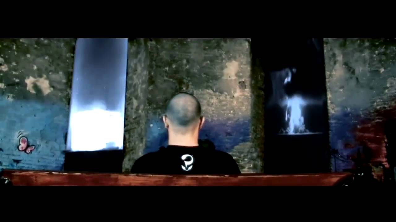 Carbon feat. Cedry2k & Guess Who - Introspectii