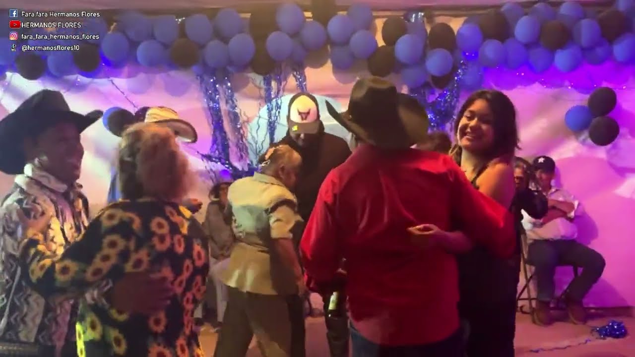 Doña Nicasia y Don Toribio en su fiesta