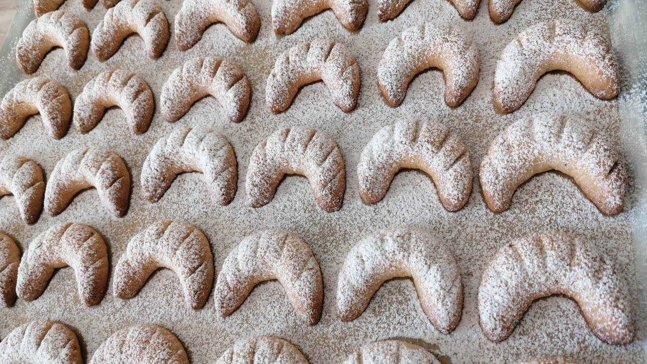 Kipferl aux noisettes /Croissants de lune biscuits sablés de Noël