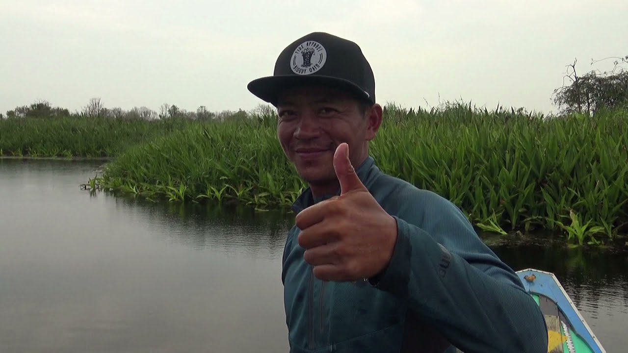 Topwater river toman with Gong Lei