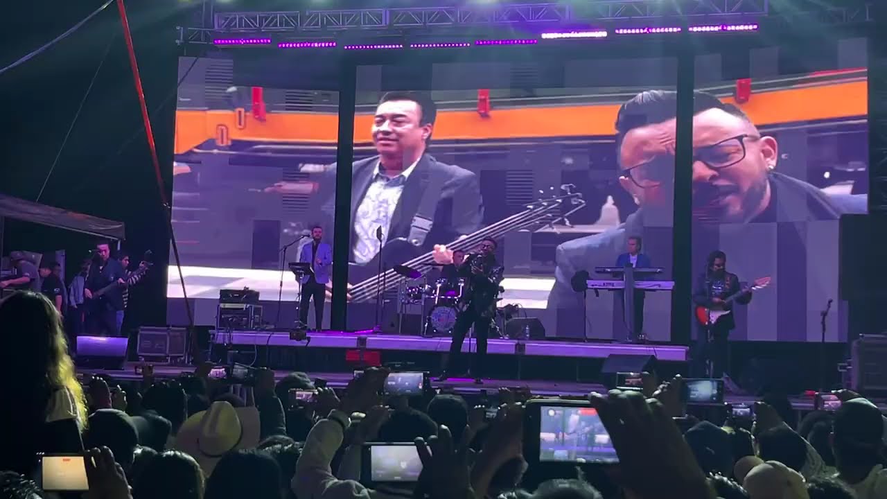 Grupo Bryndis en la feria de Noche Buena Huejutla Hidalgo - FT