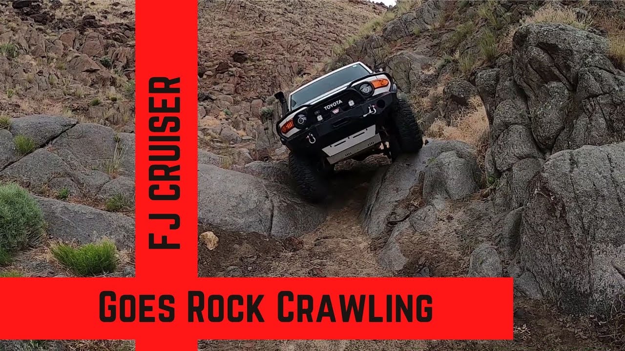 FJ Cruiser Goes Rock Crawling