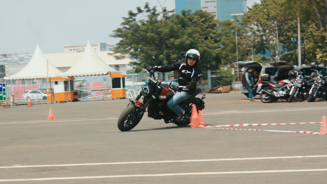 Benelli Leoncino 250