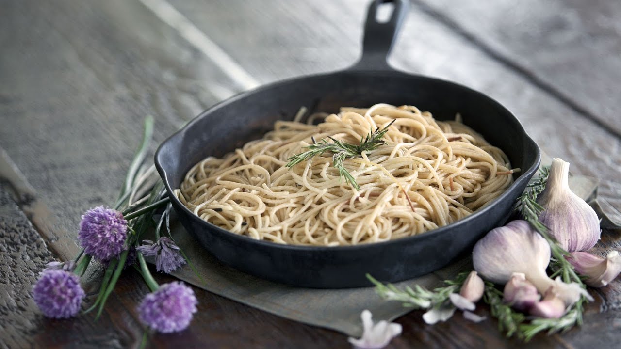 How to Pick Eco-Friendly Pots & Pans | Green Living