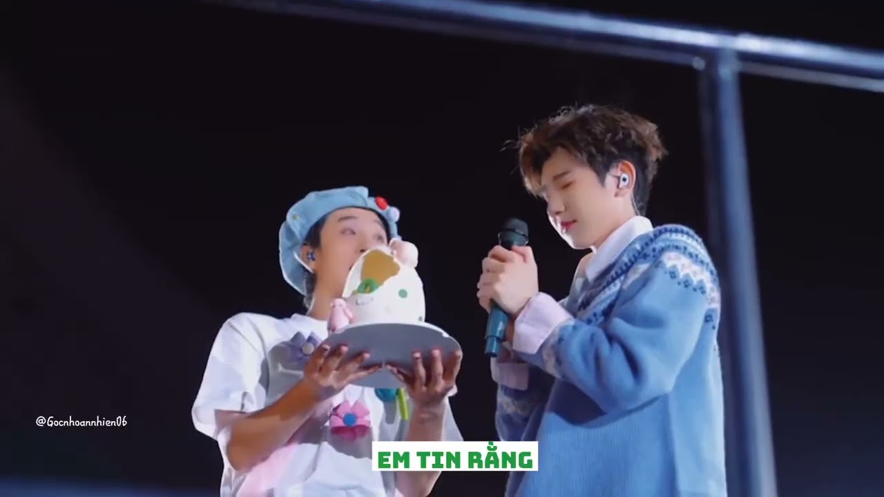 Vương Nguyên trùng sinh trở về ngày đón sinh nhật tuổi 25 cùng fans