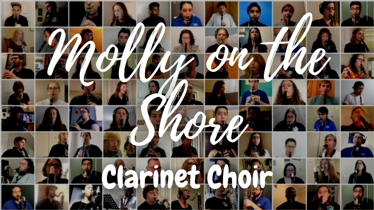 Massive Clarinet Choir Performs Molly on the Shore