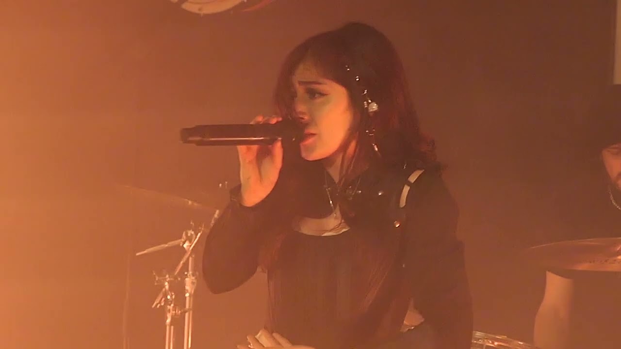 Chrissy Costanza  - But , What If I Fly ? - Live La Maroquinerie In Paris - 25/11/2024
