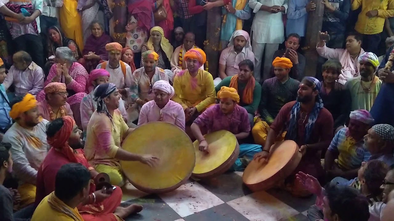 Barsana Lathmar Holi Folk Song & Dance