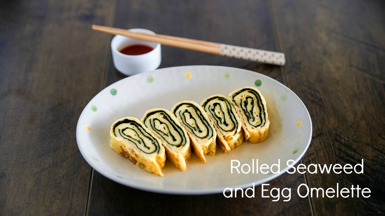 Rolled Seaweed and Egg Omelette (Gim Gyeranmari, 김 계란말이)
