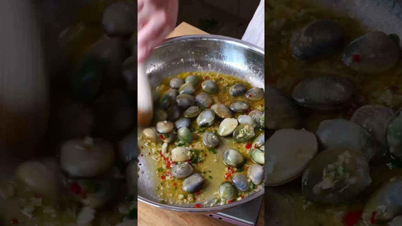 Моллюски в чесночном масле