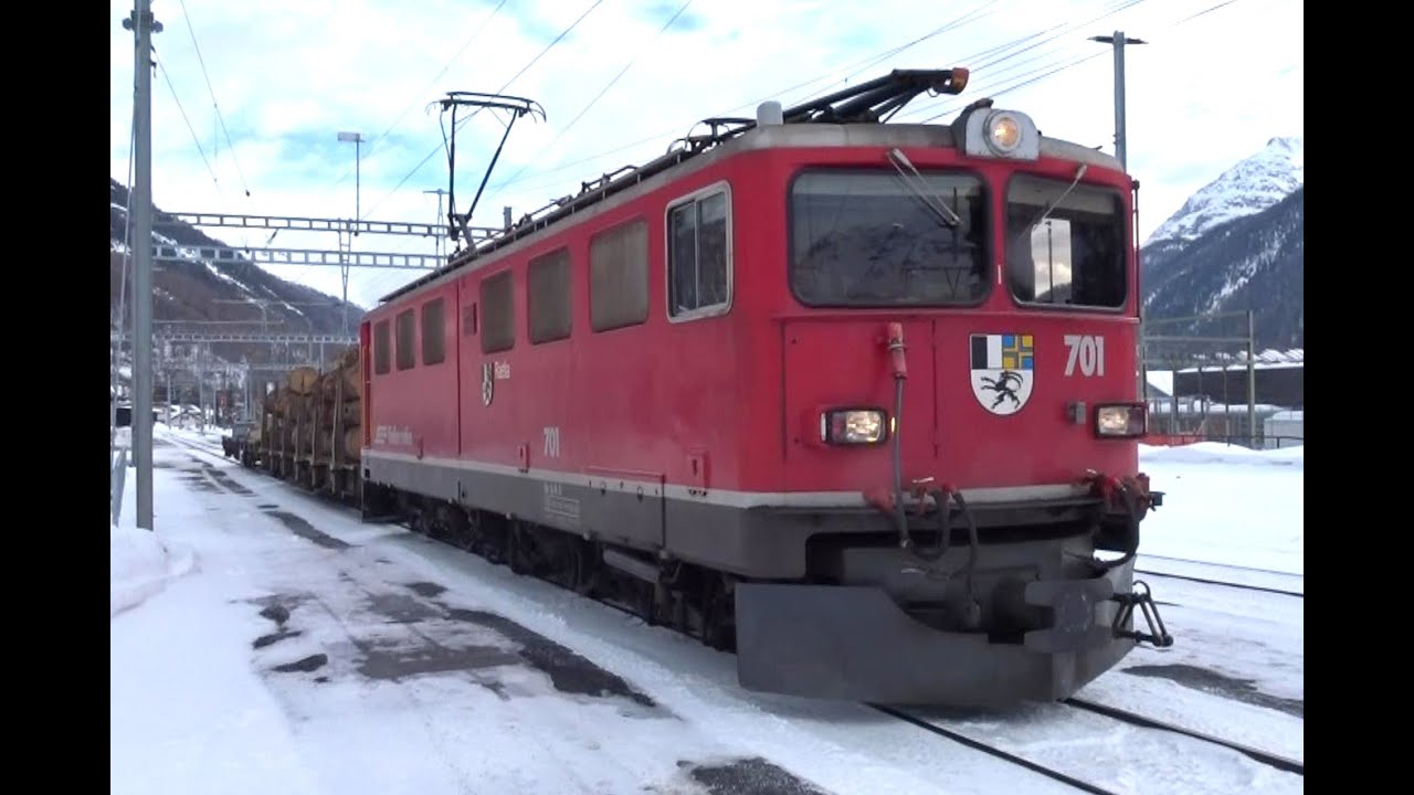 Rhätische Bahn - Züge der Albula Bahn im winterlichen Engadin Februar 2020