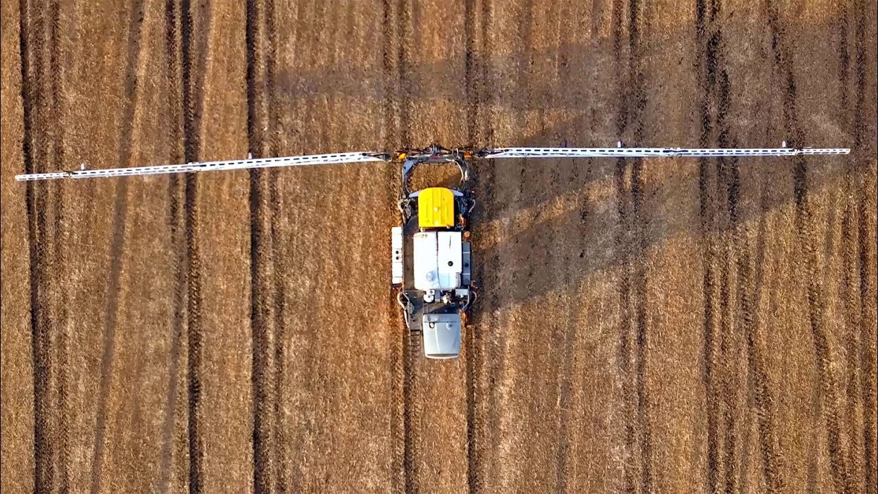 Millennium Spray Booms - Hagie Field Demo