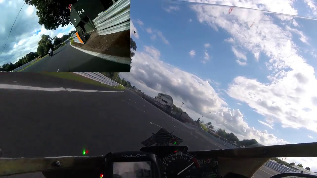 CBR400 Vs VFR400 Sub64BHP Oulton Park BEMSEE 2017 Race 2  EDiasia F400