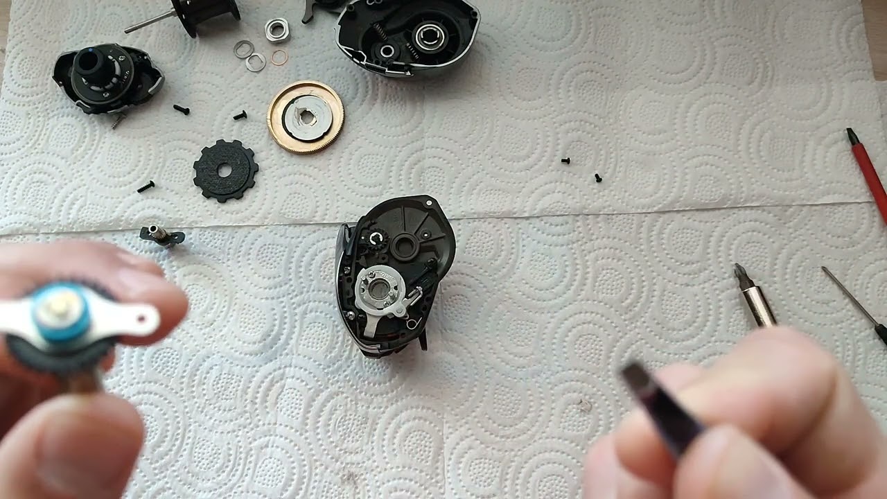 Shimano Scorpion DC. Смотрим ГП и меняем втулки на подшипники.