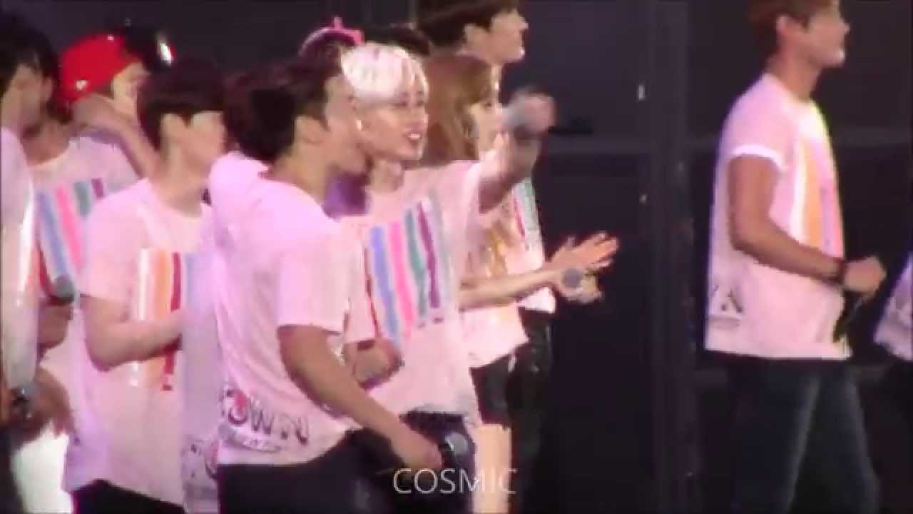 [fancam] 141004 SMTOWN Tokyo _ Ending / SUPERJUNIOR (Eunhyuk focus)