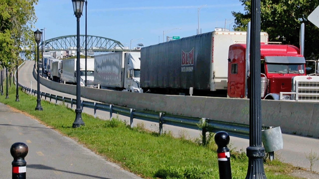 Commercial drivers heading to Canada face another day of traffic delays on Thursday