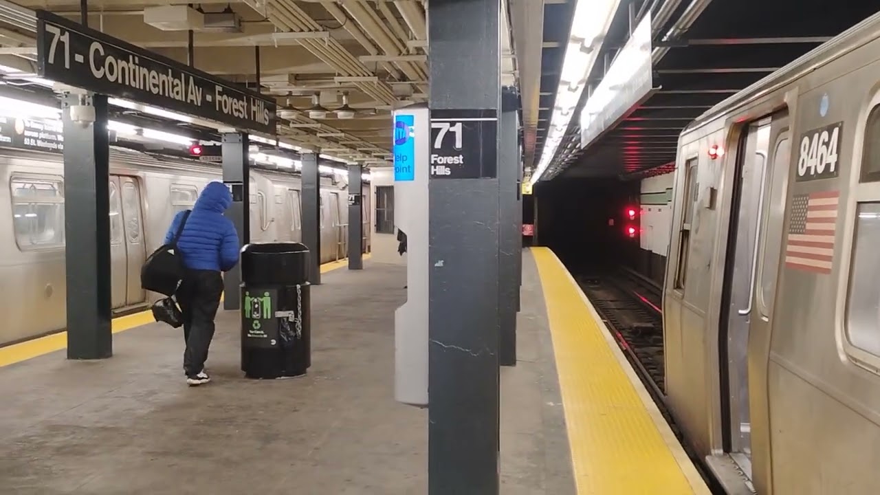 R160 #9494 (R) leaving Forest Hills - 71 Avenue on express track [+ R160 8464]