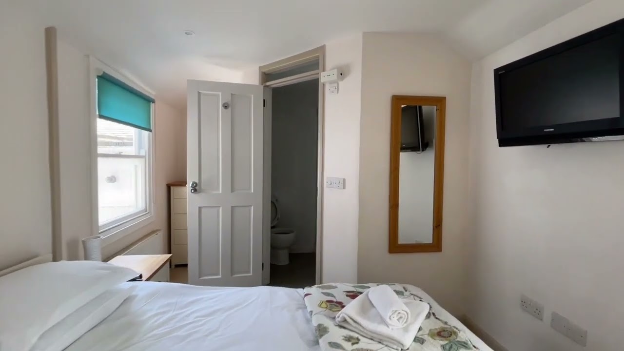 8 Porthmoer Square, St Ives, Cornwall