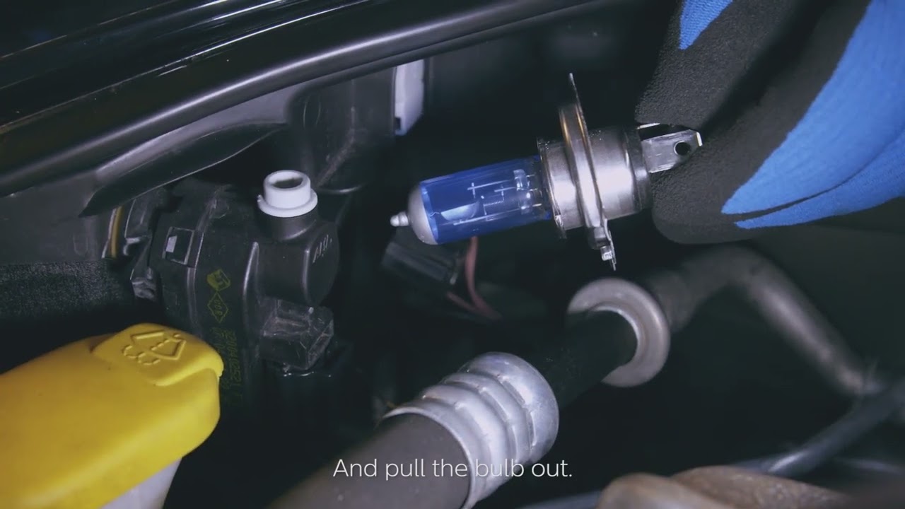How to Replace Car Headlight Bulbs for Renault Twingo 3 (Halogen H4) | DIY Tutorial