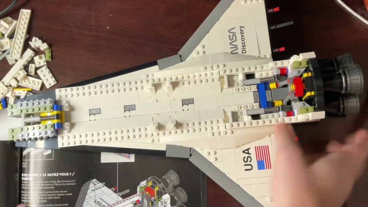 ASMR LEGO Space Shuttle 20253 build part 9
