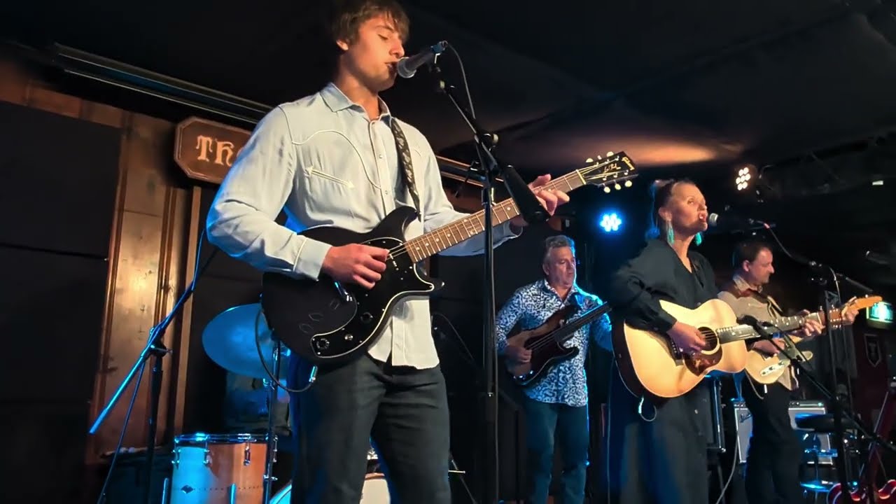 Sam's Place - The French Family Band  @ The Station Inn