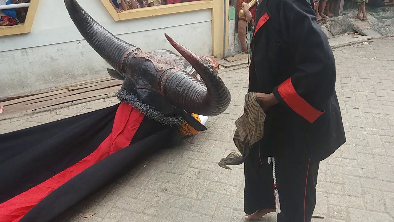 ritual seni bantengan jombangan