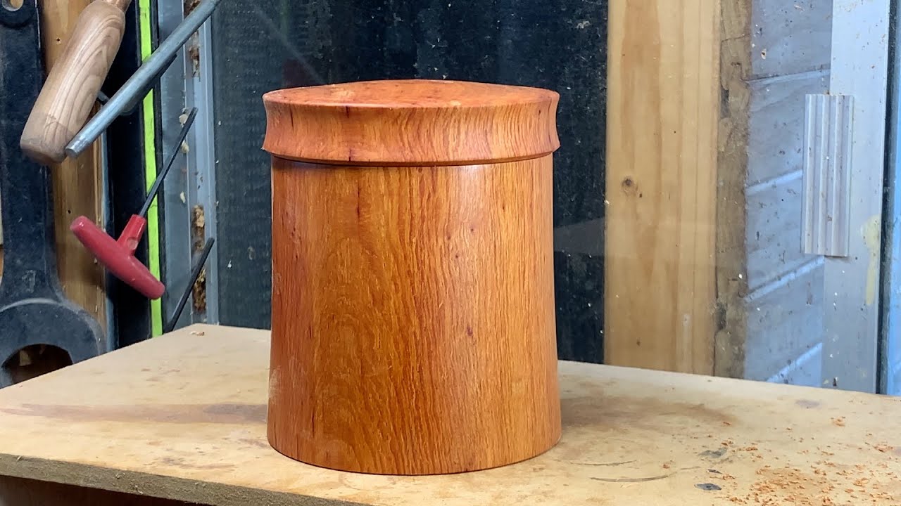 Richard Raffan turning a tea box with a suction-fit lid