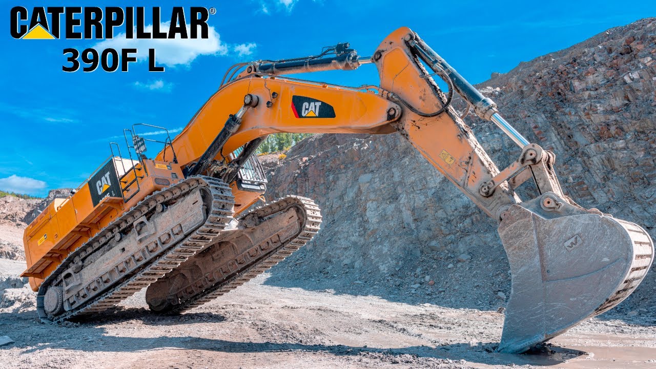 Cat 390F at work